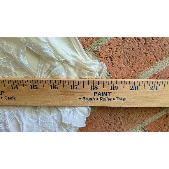 BCBG Maxazria Dress S Aveline Floral Embroidered Romantic Ethereal Dainty Resort - Picture 6 of 9